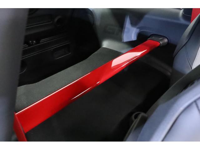 MINI ジョンクーパーワークスGP 1オーナー 世界限定3000台(国内240台限定)専用カラー:レーシンググレーメタリック 専用エンジンチューニング カーボン製リアスポイラー/フェンダー(41枚目)