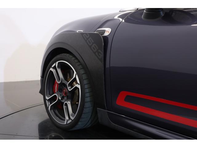 MINI ジョンクーパーワークスGP 1オーナー 世界限定3000台(国内240台限定)専用カラー:レーシンググレーメタリック 専用エンジンチューニング カーボン製リアスポイラー/フェンダー(44枚目)