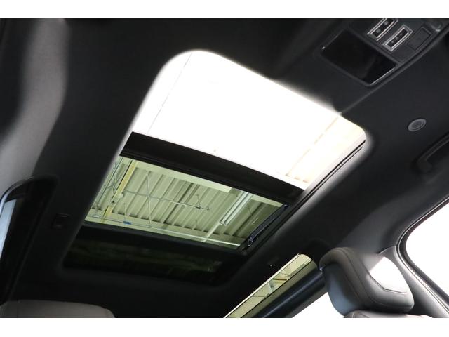 ディフェンダー ９０Ｖ８カルパチアンエディション　Ｐ５２５　１オーナー　エアサス　パノラマルーフ　ベンチレーター　クーラーボックス　（新車保証継承令和９年１月）（3枚目）