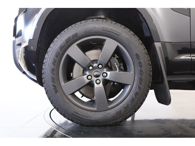 ディフェンダー ９０Ｖ８カルパチアンエディション　Ｐ５２５　１オーナー　エアサス　パノラマルーフ　ベンチレーター　クーラーボックス　（新車保証継承令和９年１月）（8枚目）