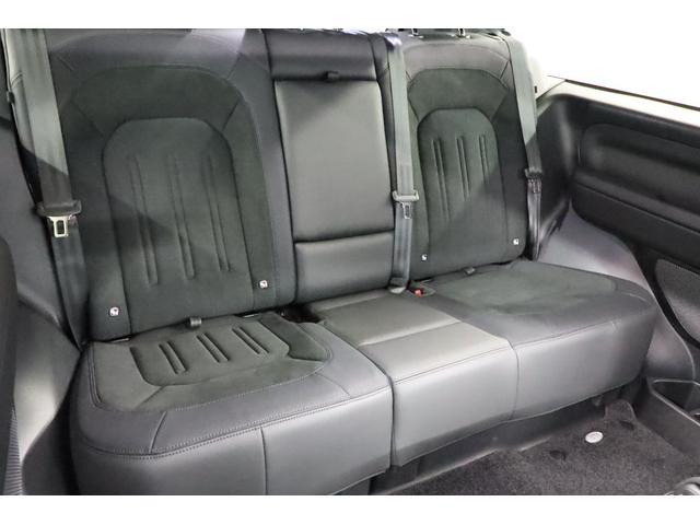 ディフェンダー ９０Ｖ８カルパチアンエディション　Ｐ５２５　１オーナー　エアサス　パノラマルーフ　ベンチレーター　クーラーボックス　（新車保証継承令和９年１月）（17枚目）