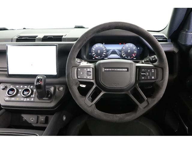 ディフェンダー ９０Ｖ８カルパチアンエディション　Ｐ５２５　１オーナー　エアサス　パノラマルーフ　ベンチレーター　クーラーボックス　（新車保証継承令和９年１月）（20枚目）