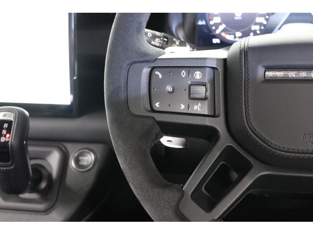 ディフェンダー ９０Ｖ８カルパチアンエディション　Ｐ５２５　１オーナー　エアサス　パノラマルーフ　ベンチレーター　クーラーボックス　（新車保証継承令和９年１月）（23枚目）