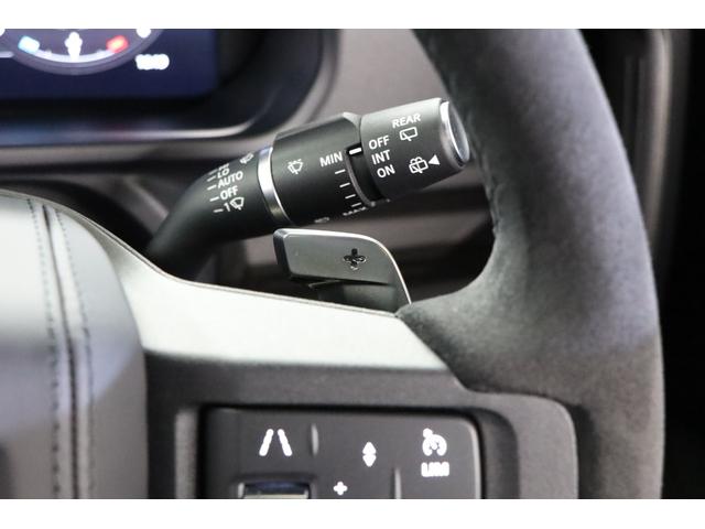 ディフェンダー ９０Ｖ８カルパチアンエディション　Ｐ５２５　１オーナー　エアサス　パノラマルーフ　ベンチレーター　クーラーボックス　（新車保証継承令和９年１月）（25枚目）