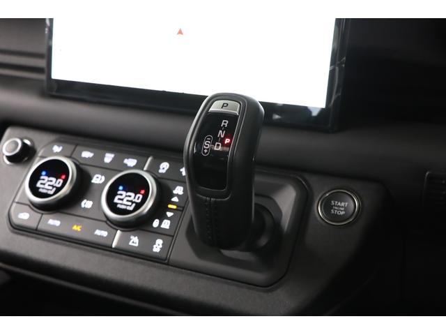 ディフェンダー ９０Ｖ８カルパチアンエディション　Ｐ５２５　１オーナー　エアサス　パノラマルーフ　ベンチレーター　クーラーボックス　（新車保証継承令和９年１月）（34枚目）