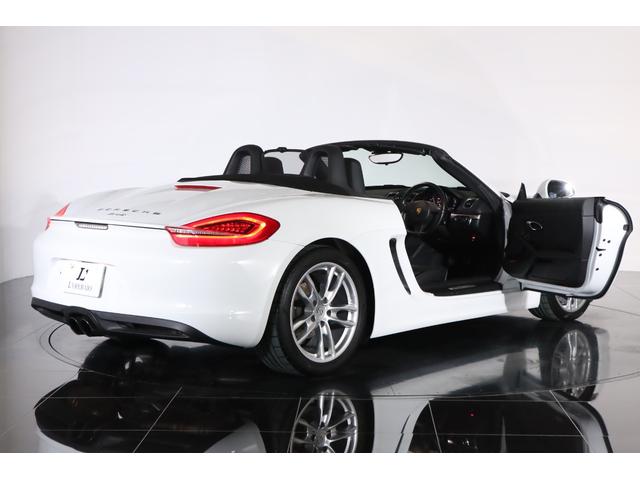 ボクスター ボクスター 6MT 最終モデル 黒ハーフ革 純正19インチアルミ キセノン シートヒーター 社外SDナビ バックカメラ サウンドパッケージプラス CD/DVD ETC スペアキー 整備記録簿 取扱説明書 保証書(33枚目)