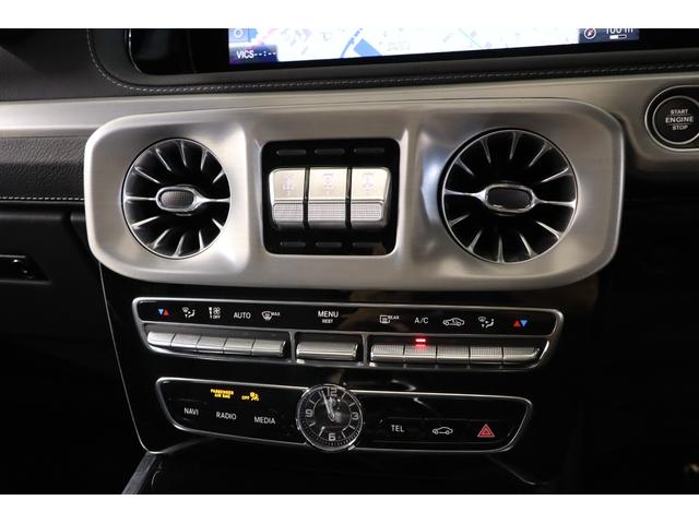 Gクラス G400d AMGライン 有償色 黒革 純正20インチアルミ アダプティブダンピング LEDヘッドライト サンルーフ 前後シートヒーター イオナイザー パドルシフト ブルメスター 純正HDDナビ 地デジ 全周囲カメラ ETC(16枚目)