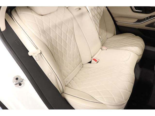 Ｓクラス Ｓ４００ｄ　４マチック　ＡＭＧラインパッケージ　Ｓ４００ｄ　４マチック　ＡＭＧラインＰＫＧ　パノラマルーフ　マキアートベージュレザー　レザーエクスクルーシブＰＫＧ　ドライバーズＰＫＧ　ベーシックＰＫＧ　（新車保証継承令和８年５月）（16枚目）