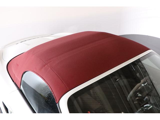 ボクスター ボクスターＧＴＳ　左Ｈ　ＰＤＫ　赤幌　純正２０インチアルミ　スポーツクロノ　スポエキ　ＰＡＳＭ　キセノン　カーボントリム　スポーツシート＋　シートヒーター　電動格納ミラー　純正ＳＤナビ　地デジ　バックカメラ（3枚目）