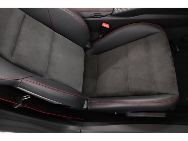 ボクスター ボクスターＧＴＳ　左Ｈ　ＰＤＫ　赤幌　純正２０インチアルミ　スポーツクロノ　スポエキ　ＰＡＳＭ　キセノン　カーボントリム　スポーツシート＋　シートヒーター　電動格納ミラー　純正ＳＤナビ　地デジ　バックカメラ（8枚目）