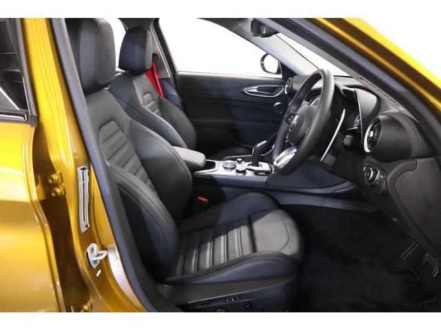 ジュリア ＧＴ　ジュニア　限定９９台　純正１９インチアルミ　アクティブサス　ＬＳＤ　キセノン　サンルーフ　前後シートヒーター　ステアリングヒーター　パドルシフト　ハーマンカードン　純正ＳＤナビ　バックカメラ　ＥＴＣ（2枚目）