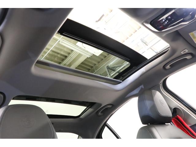 ジュリア ＧＴ　ジュニア　限定９９台　純正１９インチアルミ　アクティブサス　ＬＳＤ　キセノン　サンルーフ　前後シートヒーター　ステアリングヒーター　パドルシフト　ハーマンカードン　純正ＳＤナビ　バックカメラ　ＥＴＣ（4枚目）