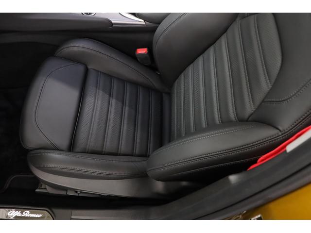 ジュリア ＧＴ　ジュニア　限定９９台　純正１９インチアルミ　アクティブサス　ＬＳＤ　キセノン　サンルーフ　前後シートヒーター　ステアリングヒーター　パドルシフト　ハーマンカードン　純正ＳＤナビ　バックカメラ　ＥＴＣ（8枚目）