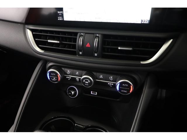 ジュリア ＧＴ　ジュニア　限定９９台　純正１９インチアルミ　アクティブサス　ＬＳＤ　キセノン　サンルーフ　前後シートヒーター　ステアリングヒーター　パドルシフト　ハーマンカードン　純正ＳＤナビ　バックカメラ　ＥＴＣ（11枚目）