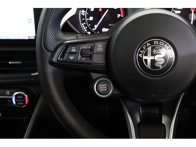 ジュリア ＧＴ　ジュニア　限定９９台　純正１９インチアルミ　アクティブサス　ＬＳＤ　キセノン　サンルーフ　前後シートヒーター　ステアリングヒーター　パドルシフト　ハーマンカードン　純正ＳＤナビ　バックカメラ　ＥＴＣ（40枚目）