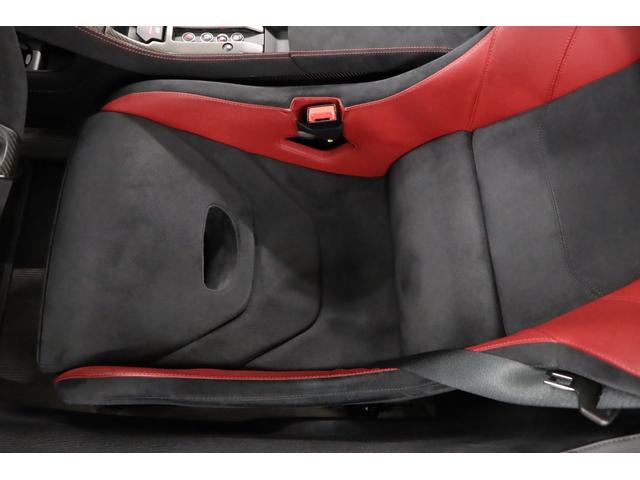 675LT ベースグレード 世界限定500台 OPスーパーライトウェイト5スポーク鍛造ホイール フロントリフト カーボンファイバーエクステリア H29,30,R2,3,5,7年整備記録有(7枚目)