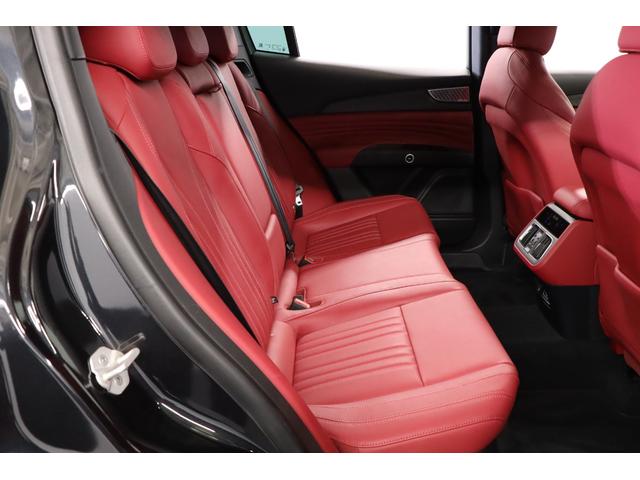 グレカーレ モデナ 1オーナー 純正21インチクリオスタッガードホイール レッドブレーキキャリパー ロッソスクーロインテリア エアサスペンション(18枚目)