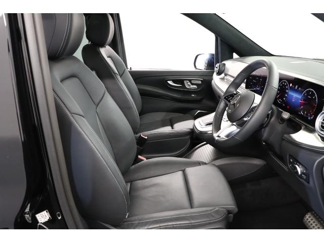 Ｖクラス Ｖ２２０ｄエクスクルーシブロングプラチナスイート　１オーナー　現　行　型　パノラマルーフ　　エクスクルーシブグリル　アルミトリム　ステアリングヒーター　２列目エクスクルーシブシート　リアテーブル　フットレスト　ＭＩＣＲＯＣＵＴルーフライナー（3枚目）