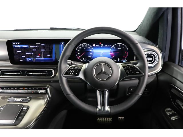 Ｖクラス Ｖ２２０ｄエクスクルーシブロングプラチナスイート　１オーナー　現　行　型　パノラマルーフ　　エクスクルーシブグリル　アルミトリム　ステアリングヒーター　２列目エクスクルーシブシート　リアテーブル　フットレスト　ＭＩＣＲＯＣＵＴルーフライナー（25枚目）