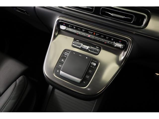 Ｖクラス Ｖ２２０ｄエクスクルーシブロングプラチナスイート　１オーナー　現　行　型　パノラマルーフ　　エクスクルーシブグリル　アルミトリム　ステアリングヒーター　２列目エクスクルーシブシート　リアテーブル　フットレスト　ＭＩＣＲＯＣＵＴルーフライナー（38枚目）
