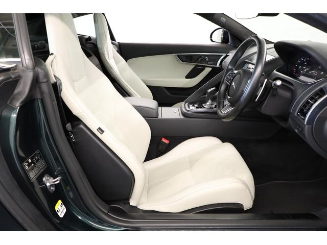 Ｆタイプ Ｒ－ダイナミック　クーペ　２０２１年モデル　固定ガラスルーフ　ブリティッシュレーシンググリーン　ホワイトレザー　メリディアンサウンド　スイッチャブルアクティブエキゾースト　パワーテールゲート（2枚目）