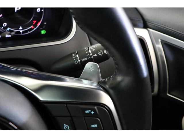 Ｆタイプ Ｒ－ダイナミック　クーペ　２０２１年モデル　固定ガラスルーフ　ブリティッシュレーシンググリーン　ホワイトレザー　メリディアンサウンド　スイッチャブルアクティブエキゾースト　パワーテールゲート（20枚目）