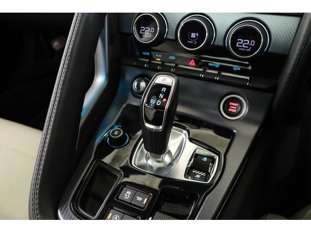 Ｆタイプ Ｒ－ダイナミック　クーペ　２０２１年モデル　固定ガラスルーフ　ブリティッシュレーシンググリーン　ホワイトレザー　メリディアンサウンド　スイッチャブルアクティブエキゾースト　パワーテールゲート（27枚目）