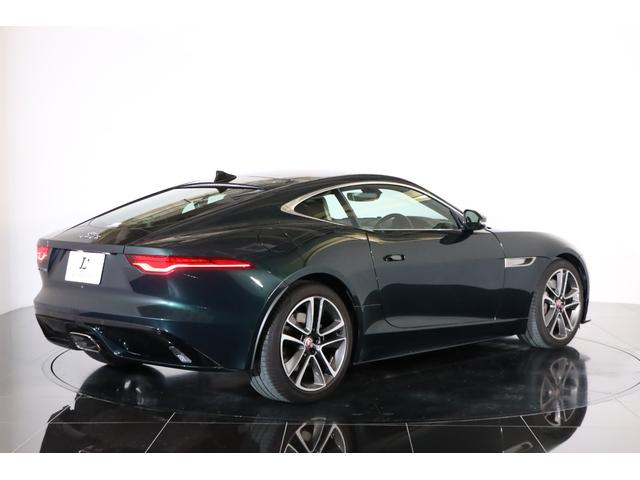 Ｆタイプ Ｒ－ダイナミック　クーペ　２０２１年モデル　固定ガラスルーフ　ブリティッシュレーシンググリーン　ホワイトレザー　メリディアンサウンド　スイッチャブルアクティブエキゾースト　パワーテールゲート（35枚目）