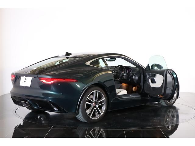 Ｆタイプ Ｒ－ダイナミック　クーペ　２０２１年モデル　固定ガラスルーフ　ブリティッシュレーシンググリーン　ホワイトレザー　メリディアンサウンド　スイッチャブルアクティブエキゾースト　パワーテールゲート（36枚目）