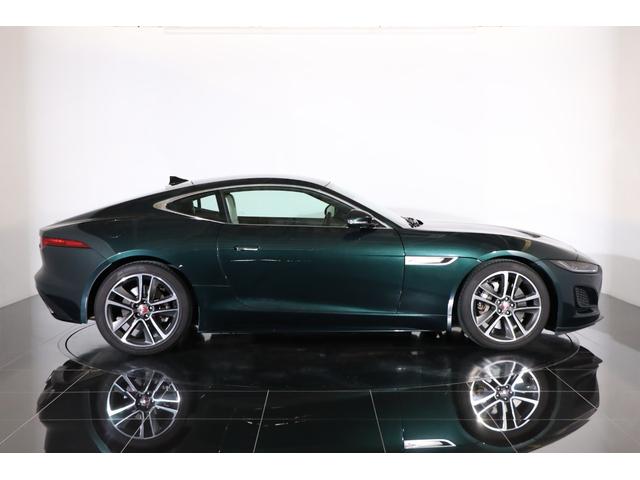 Ｆタイプ Ｒ－ダイナミック　クーペ　２０２１年モデル　固定ガラスルーフ　ブリティッシュレーシンググリーン　ホワイトレザー　メリディアンサウンド　スイッチャブルアクティブエキゾースト　パワーテールゲート（45枚目）