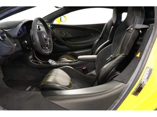 ５４０Ｃ ベースグレード　左Ｈ　ＯＰ１９／２０インチ軽量鍛造ＡＷ　フロントリフト　スポエグ　カーボンインテリア　カーボンルーフ　ソフトクローズ　Ｂ＆Ｗスピーカー（2枚目）