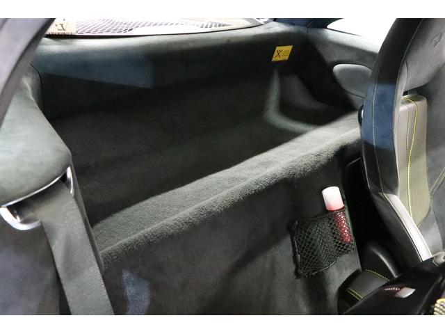 ５４０Ｃ ベースグレード　左Ｈ　ＯＰ１９／２０インチ軽量鍛造ＡＷ　フロントリフト　スポエグ　カーボンインテリア　カーボンルーフ　ソフトクローズ　Ｂ＆Ｗスピーカー（9枚目）