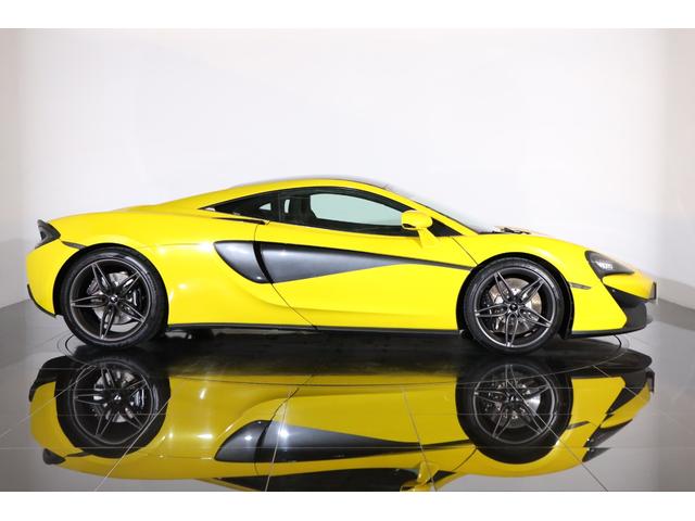 ５４０Ｃ ベースグレード　左Ｈ　ＯＰ１９／２０インチ軽量鍛造ＡＷ　フロントリフト　スポエグ　カーボンインテリア　カーボンルーフ　ソフトクローズ　Ｂ＆Ｗスピーカー（32枚目）