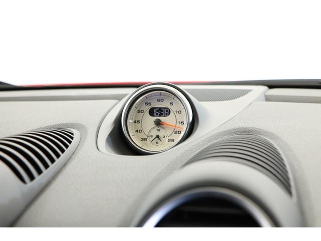 ７１８ケイマン ７１８ケイマンＧＴＳ　ボディ同色インテリア　ホワイトメーター　ホワイトクロノ　ＧＴスポステ　ティンテッドテールライト（2枚目）