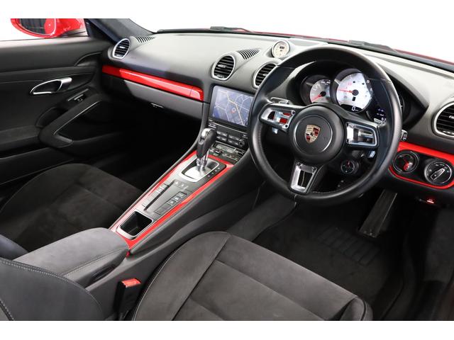 ７１８ケイマン ７１８ケイマンＧＴＳ　ボディ同色インテリア　ホワイトメーター　ホワイトクロノ　ＧＴスポステ　ティンテッドテールライト（5枚目）
