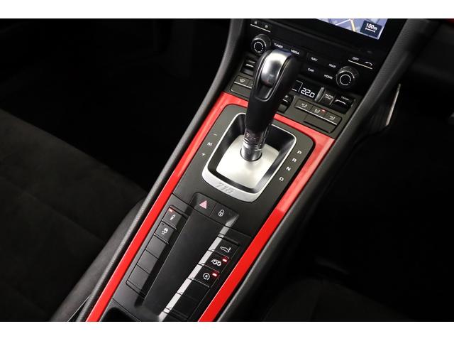 ７１８ケイマン ７１８ケイマンＧＴＳ　ボディ同色インテリア　ホワイトメーター　ホワイトクロノ　ＧＴスポステ　ティンテッドテールライト（10枚目）