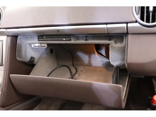 ボクスター ボクスターS 左H 1オーナー OPカラー スポクロ スポステ シートH レザーインテリア ビルシュタインダンパー アイバッハダウンサス 2024年製タイヤ 整備記録簿H21〜27.29.31.R3.5.7(22枚目)