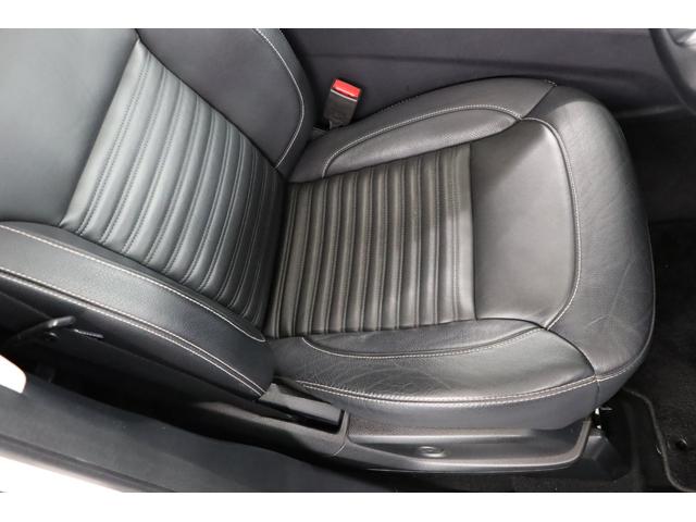 ＧＬＳ ＧＬＳ３５０ｄ　４マチックスポーツ　有償色ダイヤモンドホワイト　社外パナメリカーナグリル（純正グリル有）　ルーフレール／サイドウインドトリム　一　部　マットブラックラッピング　２１インチＡＷ　パノラマルーフ（8枚目）