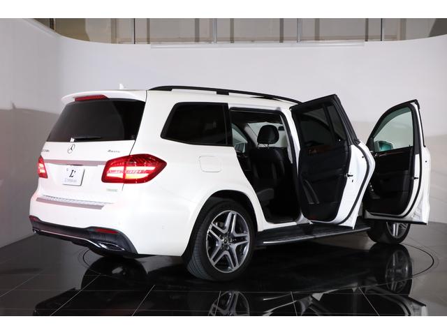 ＧＬＳ ＧＬＳ３５０ｄ　４マチックスポーツ　有償色ダイヤモンドホワイト　社外パナメリカーナグリル（純正グリル有）　ルーフレール／サイドウインドトリム　一　部　マットブラックラッピング　２１インチＡＷ　パノラマルーフ（34枚目）