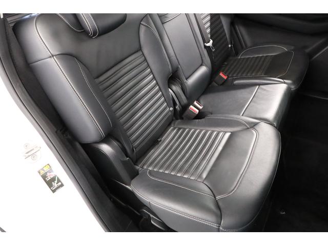ＧＬＳ ＧＬＳ３５０ｄ　４マチックスポーツ　有償色ダイヤモンドホワイト　社外パナメリカーナグリル（純正グリル有）　ルーフレール／サイドウインドトリム　一　部　マットブラックラッピング　２１インチＡＷ　パノラマルーフ（47枚目）