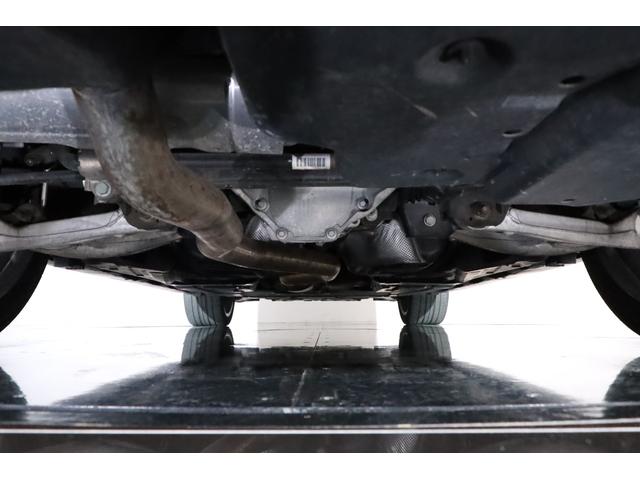 ＧＬＳ ＧＬＳ３５０ｄ　４マチックスポーツ　有償色ダイヤモンドホワイト　社外パナメリカーナグリル（純正グリル有）　ルーフレール／サイドウインドトリム　一　部　マットブラックラッピング　２１インチＡＷ　パノラマルーフ（54枚目）