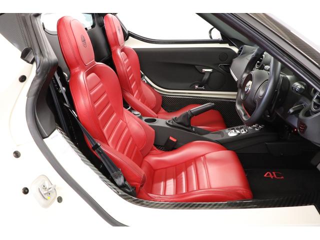 ４Ｃスパイダー ベースグレード　スポーツＰＫＧ　スポーツエキゾーストシステム　スポーツサスペンション　１８／１９インチ５ホールガンメタリックホイール　レザーＰＫＧ（2枚目）