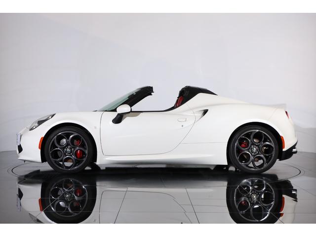 ４Ｃスパイダー ベースグレード　スポーツＰＫＧ　スポーツエキゾーストシステム　スポーツサスペンション　１８／１９インチ５ホールガンメタリックホイール　レザーＰＫＧ（23枚目）