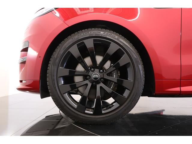 レンジローバースポーツ ローンチエディション　１オーナー　純正２３インチアルミ　電動パノラマルーフ　ブラックエクステリアパック　デジタルＬＥＤライト　マッサージ機能　ベンチレーター　クーラーボックス　メリディアン　純正ＳＤナビ　全周囲カメラ（6枚目）