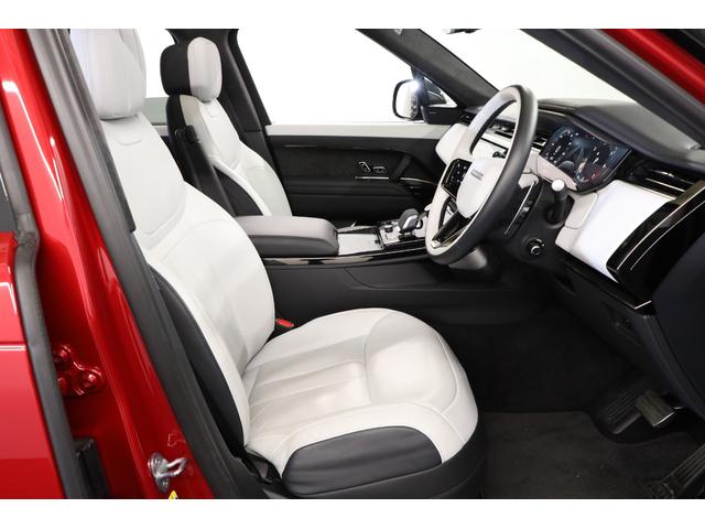 レンジローバースポーツ ローンチエディション　１オーナー　純正２３インチアルミ　電動パノラマルーフ　ブラックエクステリアパック　デジタルＬＥＤライト　マッサージ機能　ベンチレーター　クーラーボックス　メリディアン　純正ＳＤナビ　全周囲カメラ（13枚目）