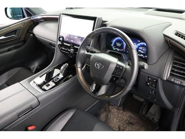 アルファードハイブリッド エグゼクティブラウンジ　純正１９インチアルミ　ムーンルーフ　電動サイドステップ　マッサージ機能　ベンチレーター　シートヒーター　パドルシフト　ＬＥＤヘッドライト　リアエンタメ　ＪＢＬ　純正ＳＤナビ　全周囲カメラ　ＥＴＣ（11枚目）