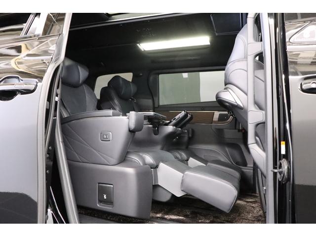 アルファードハイブリッド エグゼクティブラウンジ　純正１９インチアルミ　ムーンルーフ　電動サイドステップ　マッサージ機能　ベンチレーター　シートヒーター　パドルシフト　ＬＥＤヘッドライト　リアエンタメ　ＪＢＬ　純正ＳＤナビ　全周囲カメラ　ＥＴＣ（22枚目）