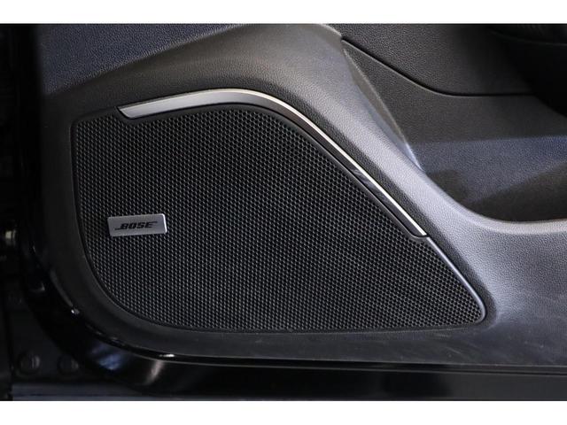 メガーヌ Ｒ．Ｓ．ウルティム　６ＭＴ　１オーナー　最終モデル　世界限定１９７６台　専用１９インチアルミ　ＬＳＤ　純正レカロシート　ＢＯＳＥサウンド　（新車保証継承令和９年５月）（6枚目）