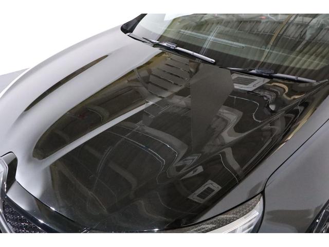 メガーヌ Ｒ．Ｓ．ウルティム　６ＭＴ　１オーナー　最終モデル　世界限定１９７６台　専用１９インチアルミ　ＬＳＤ　純正レカロシート　ＢＯＳＥサウンド　（新車保証継承令和９年５月）（11枚目）