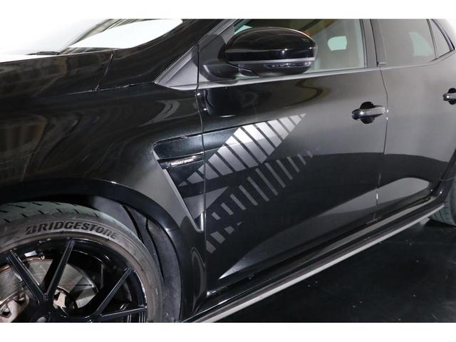 メガーヌ Ｒ．Ｓ．ウルティム　６ＭＴ　１オーナー　最終モデル　世界限定１９７６台　専用１９インチアルミ　ＬＳＤ　純正レカロシート　ＢＯＳＥサウンド　（新車保証継承令和９年５月）（13枚目）